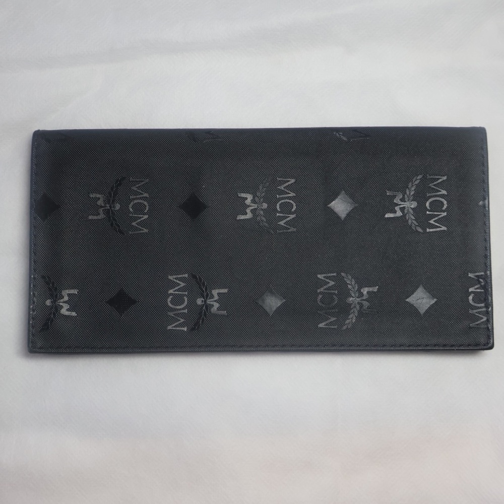 MCM Long Bifold Wallet - Picture 6 of 16